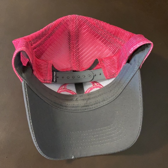 Pink and gray snapback hat - Picture 2 of 2